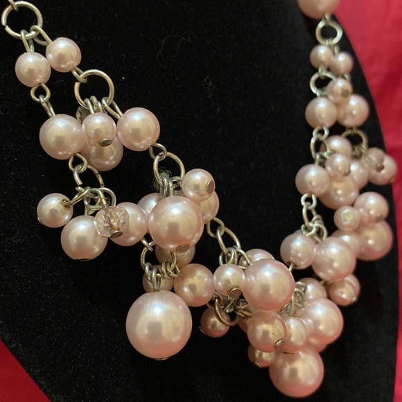 Costume Jewelry - Picture 3 of 4